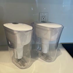 Set of 2 Brita water filter pitchers (10-cup), good condition