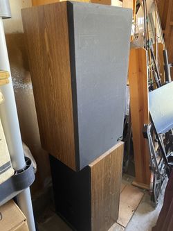Large Boxed Speakers With Yamaha Speakers 