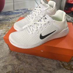 Women’s Size 9 - Nike Free RN 2018 'White Black' Running Shoe 942837-100