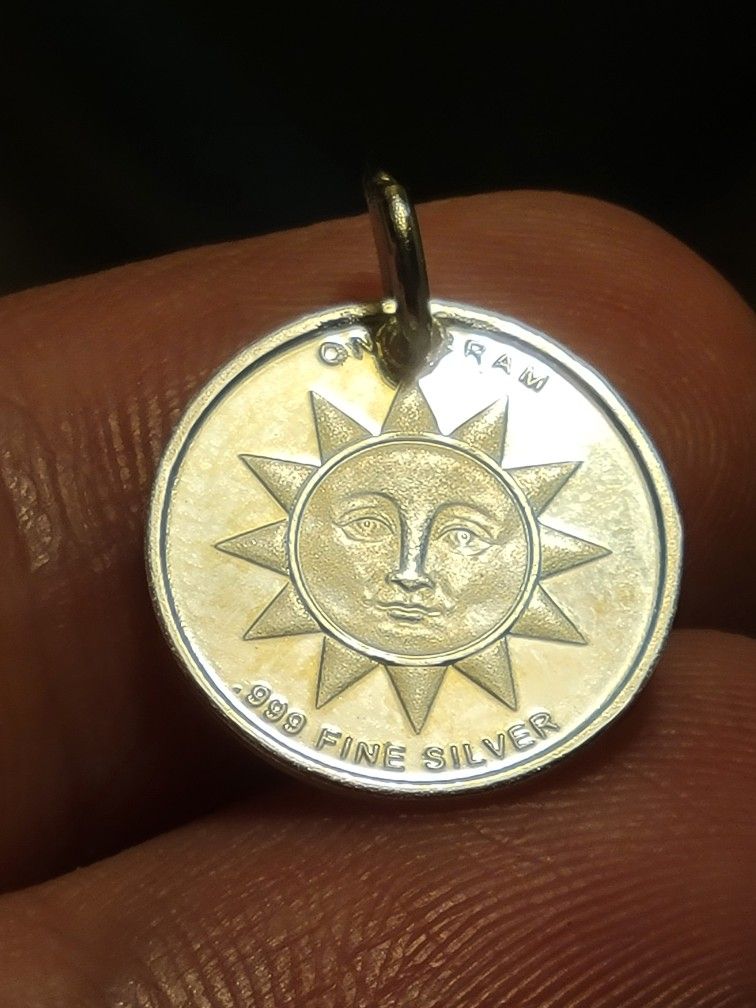 999 Fine Silver Sun Charm / Pendant > 1g > 20mm - NEW - Unisex Jewelry - RARE
