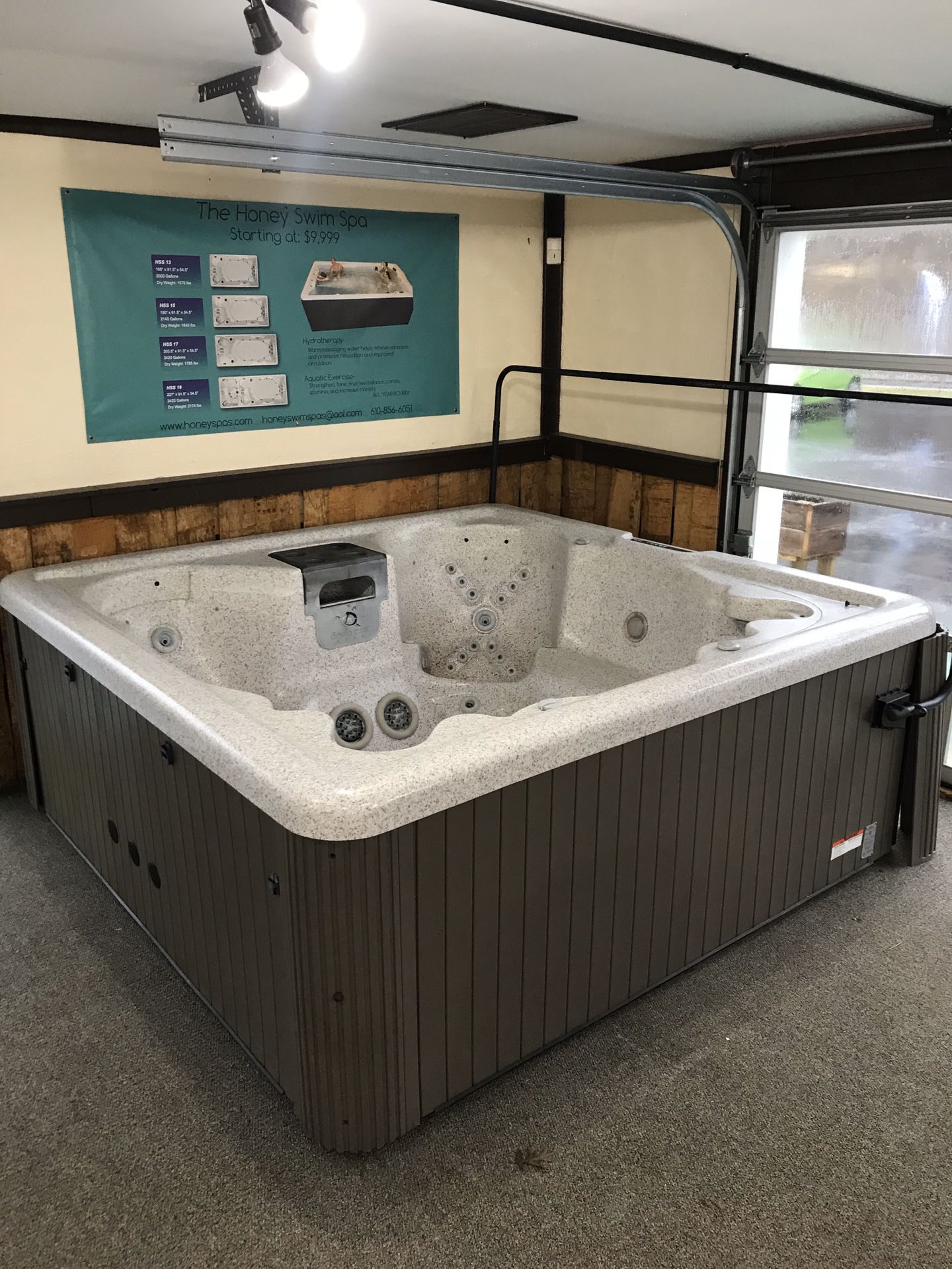 Reconditioned large hot tub