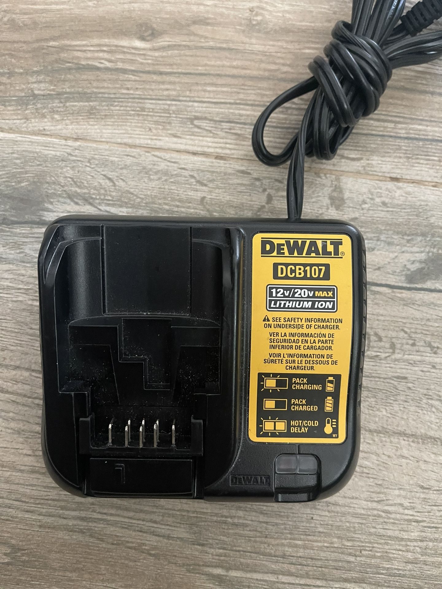 DCB107 Dewalt Battery Charger 12/20 Volts 15 Dollars Only
