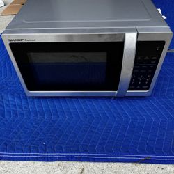 Sharp Countertop Microwave