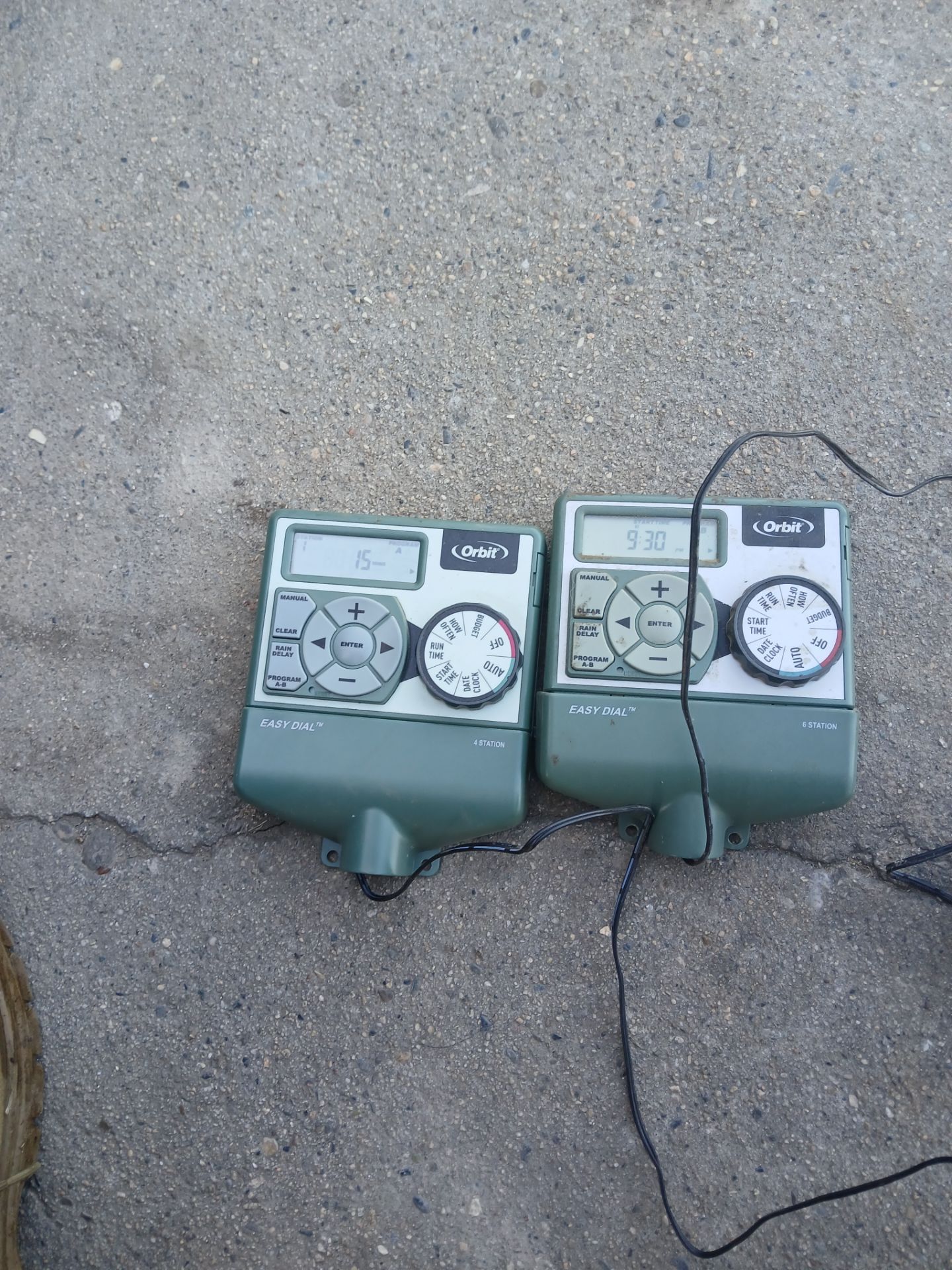 4 and 6 stations indoor timer