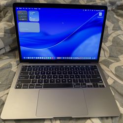 13”Macbook Pro/M1/1TB Hard Drive/16GB/Logic Pro X/GarageBand/Serato DJ Pro 