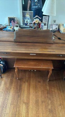 Baldwin  piano brown
