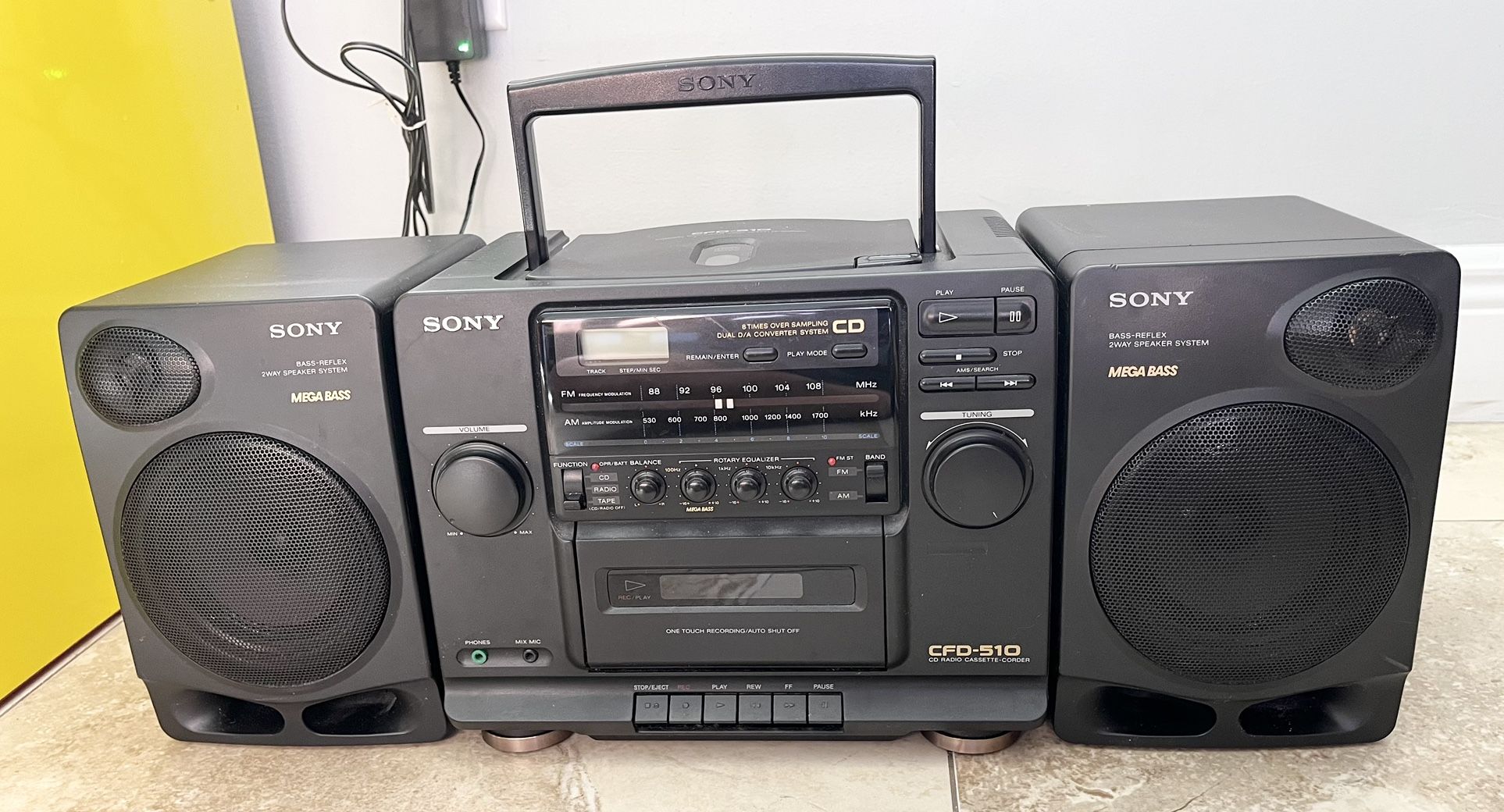 1980’s CD/Am-Fm/cassette Boombox 