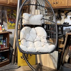 Heavy duty swinging foldable egg chair