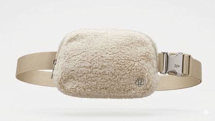 Lululemon fleece belt bag- NWT