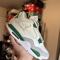 Jordan 4 SB pine Green Size 10