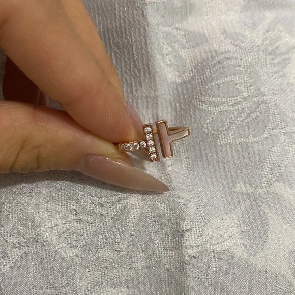 Tiffany T Wire Ring in Rose Gold Size 7 with Diamonds and Mother-of-pearl