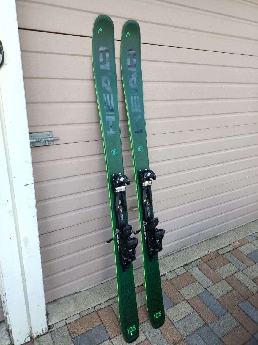 Head Kore 105 Skis