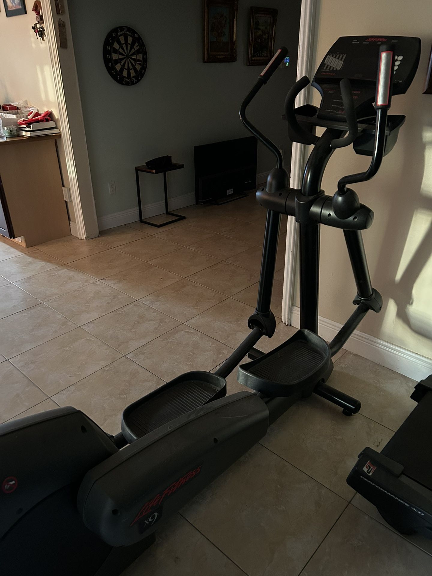 Lifefitness Elliptical Machine For Gym Works Perfect