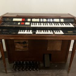 Wurlitzer Brown Piano