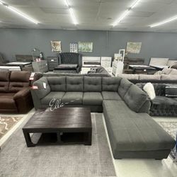 Maier 2-Piece Sectional with Chaise
Ashley Furniture$20 Down Payment and delivery available 