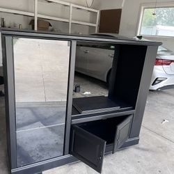 TV STAND 