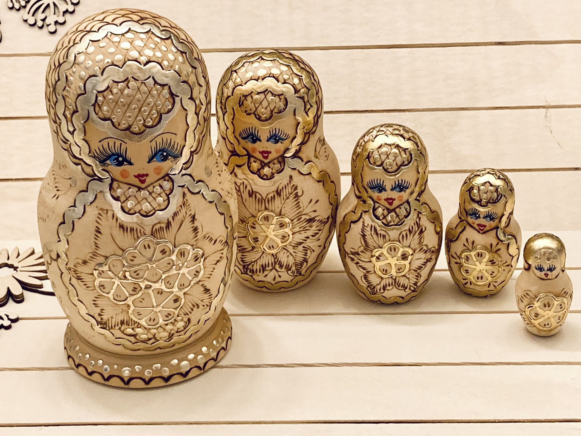 Russian Nesting Dolls Handpainted Carved Wood