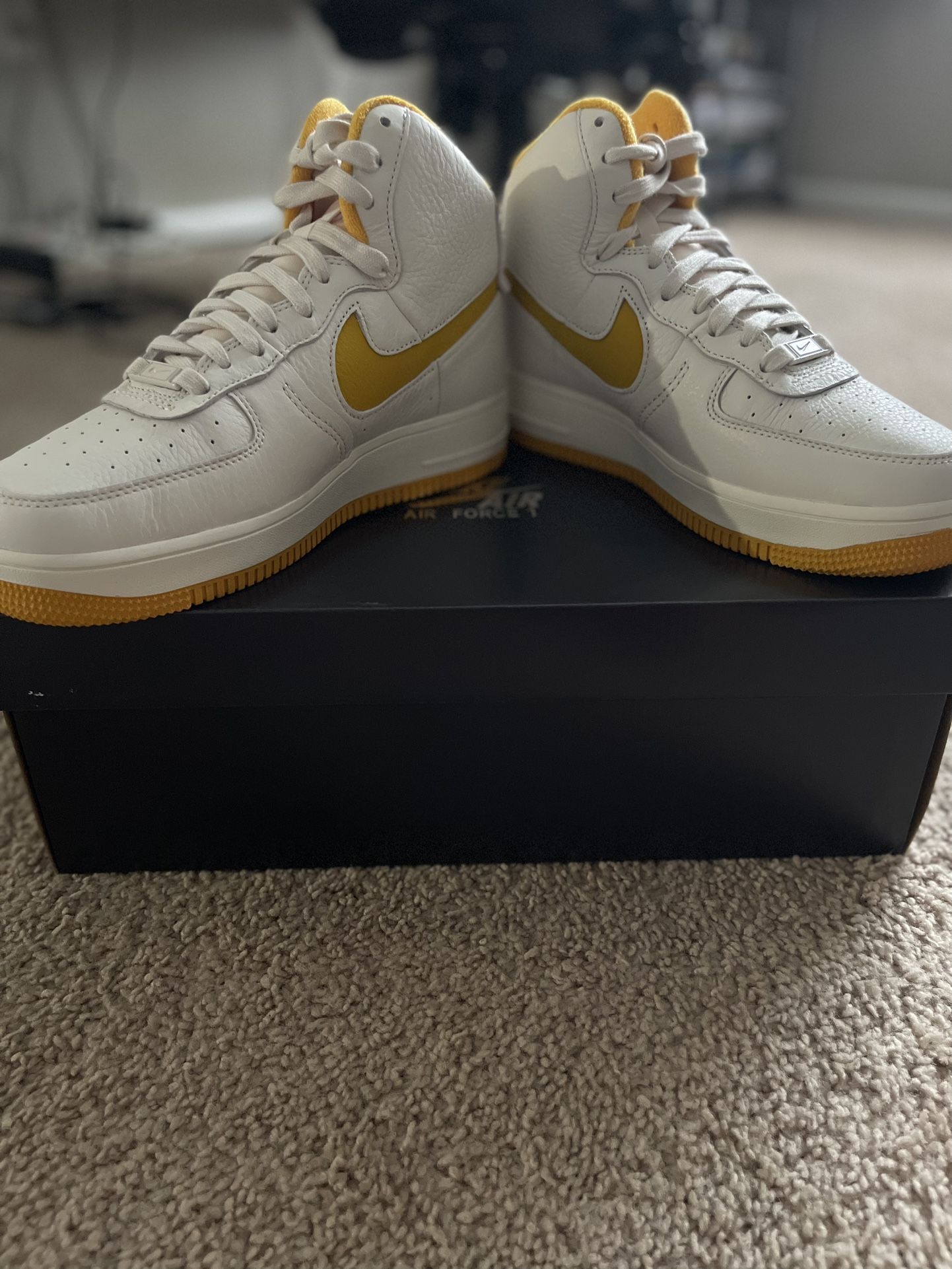 Size 9 Air Force Ones (Women)
