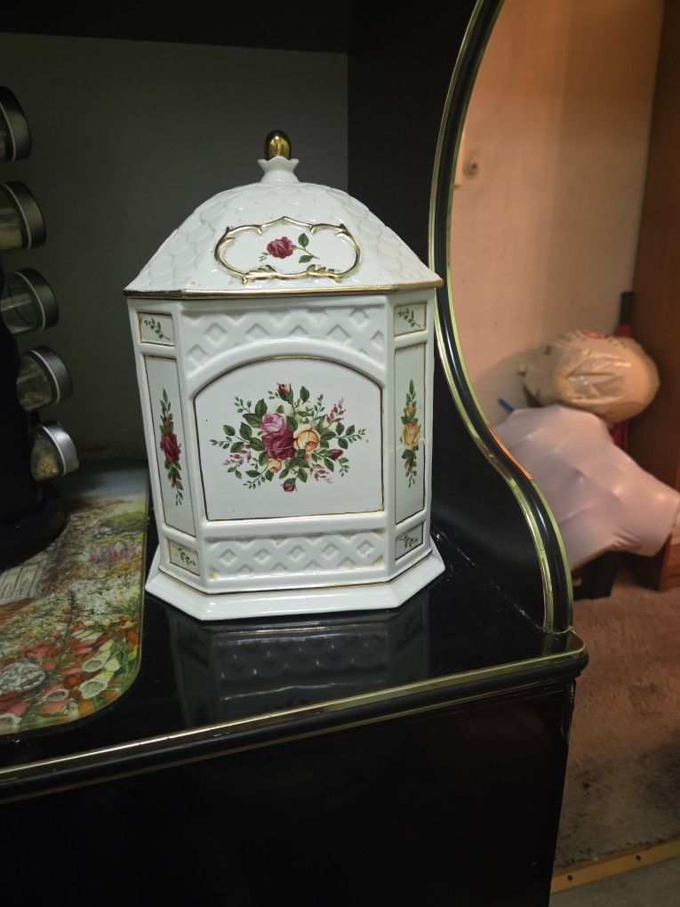 Old Country Rose's China Bone Set