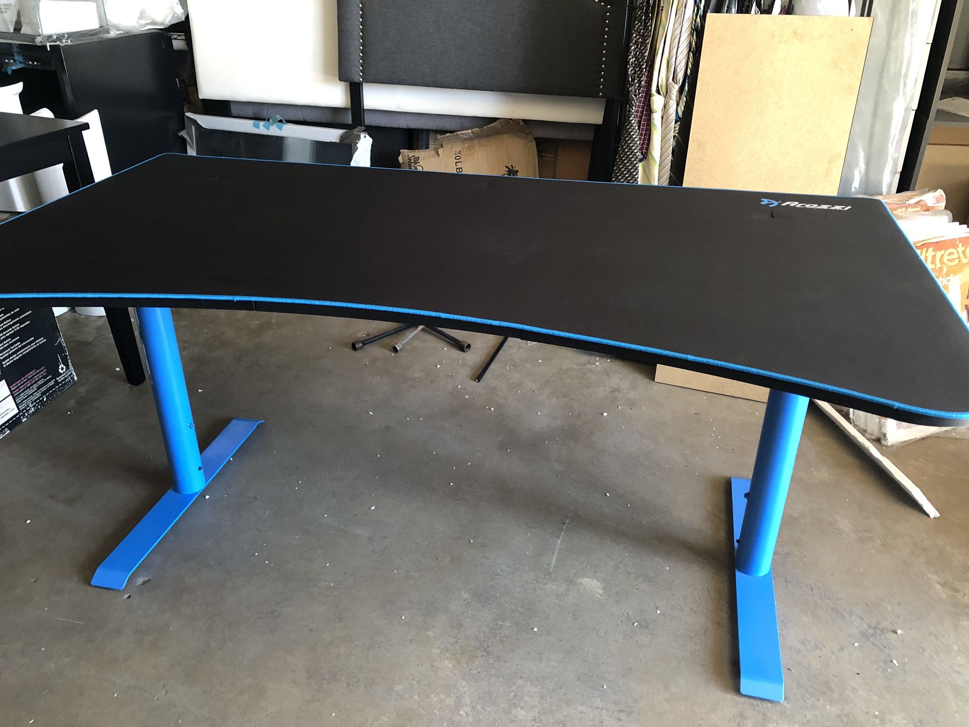 Arozzi Arena Gaming Desk, Blue