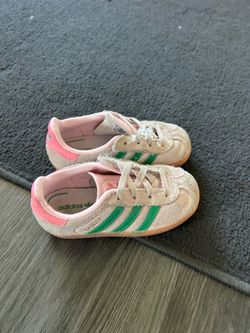 Toddler pink gazelle’s size 7