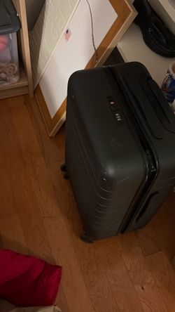 AWAY BAG FREE
