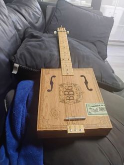 Blues Box Guitar BBG No 5 3 String Cigar Box Slide Guitar Folk Instrument