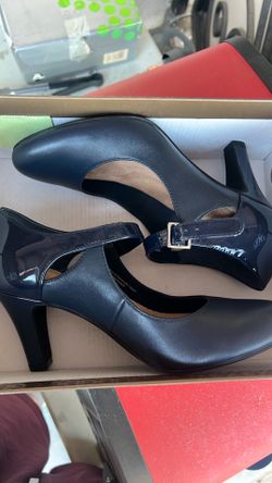 Giani Bernini memory foam heels