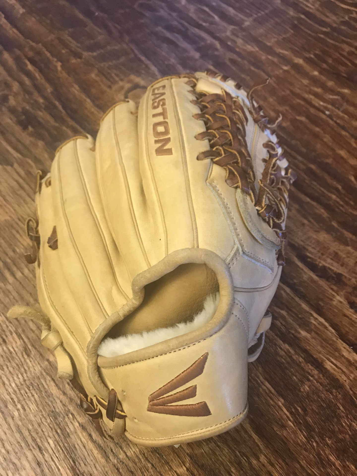 Easton Legacy Elite Baseball Glove