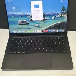 MacBook Pro 14 2023  M3 Max /36gb ram /1tb space black 