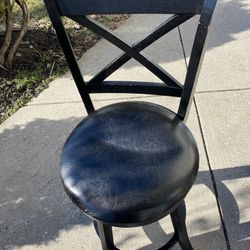 Black Bar Stool (spins 360)