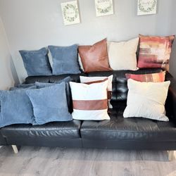 16 Cushion Sold Individually, Like New  Each 10$ 