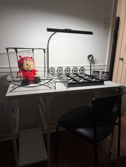 Study Bundle Desk, chair and accessories  CLEAN