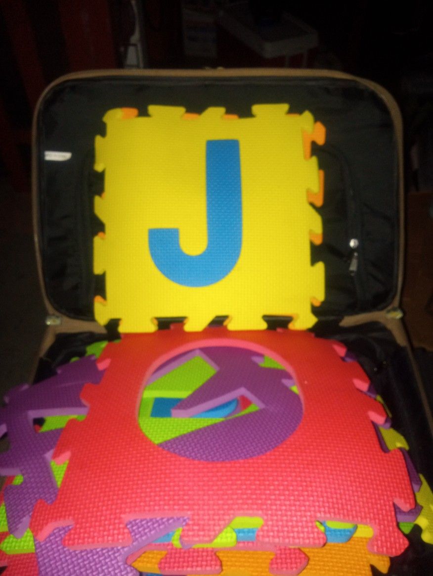 Free Foam Floor Pieces