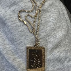 Gold Chain & Pendant