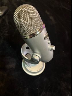 Microphone blue