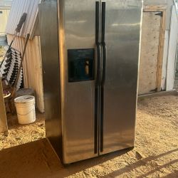 Frigidaire Frig, Everything Works. 