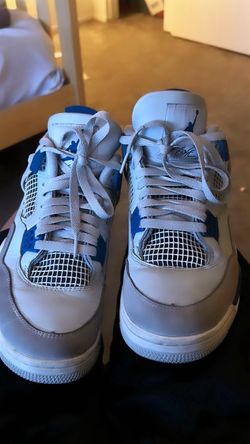 Air Jordan 4 Retro Military Blue Sneakers