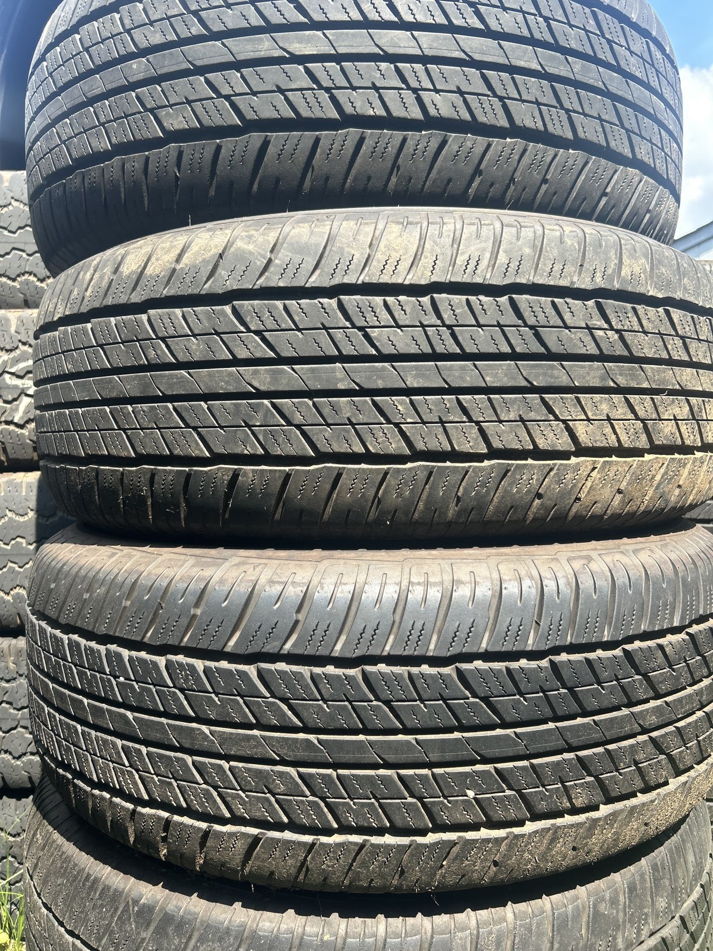🔥 285/60/18 Dunlop Tire – $250 Installed / $200 Cash & Carry 🔥