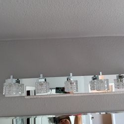 Bathroom Light Fixtures 