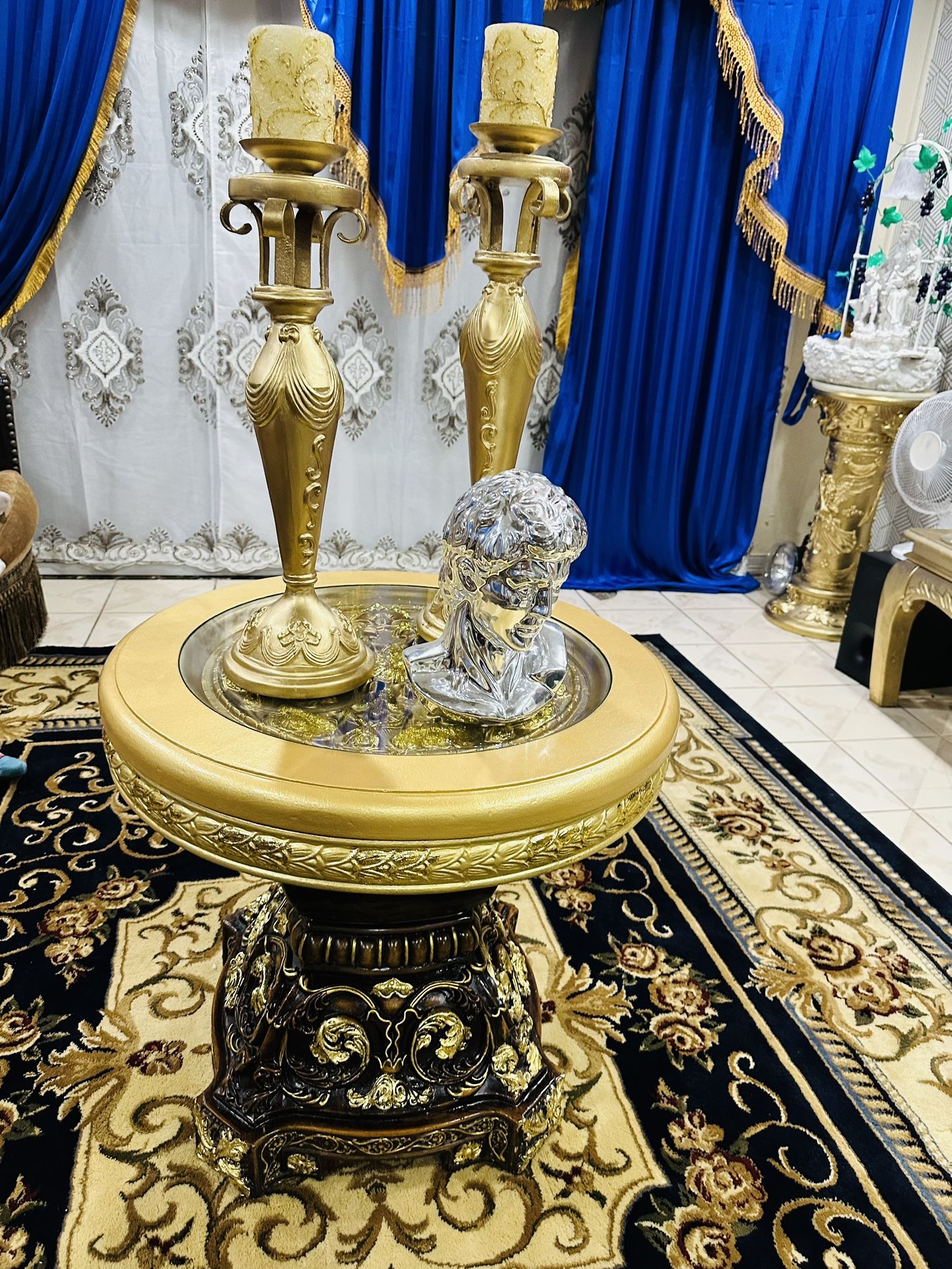 Classic European Victorian And Table