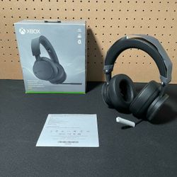 New Xbox Wireless Gaming Headset – Over Ear Headphones – Spatial Audio with Dolby Atmos, Windows Sonic Series X|S, One, Windows PC, Mobile – Carbon Bl
