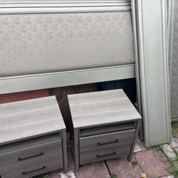 queen bed and 2 end table