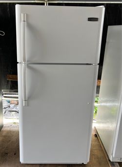 30 W” 66H” Frigidaire fridge: todo le funciona perfecto
