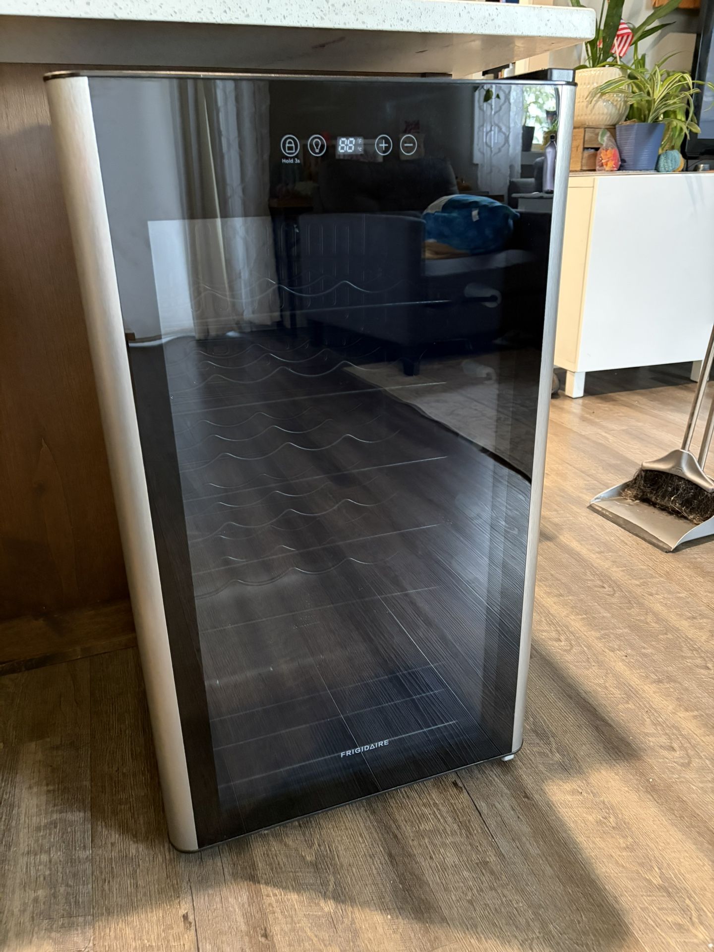 Frigidaire Wine Cooler