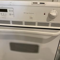 Frigidaire Double Oven White 