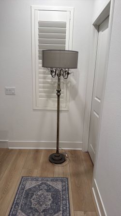 Crystal standing lamp