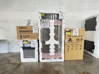 Brand New French Door Refrigerator with Ice- Warranty