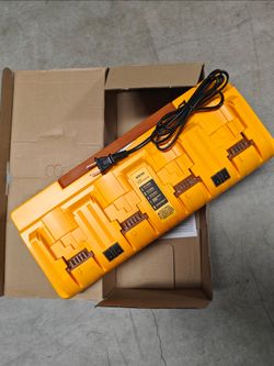 4-port Rapid Charger For DeWalt Batteries