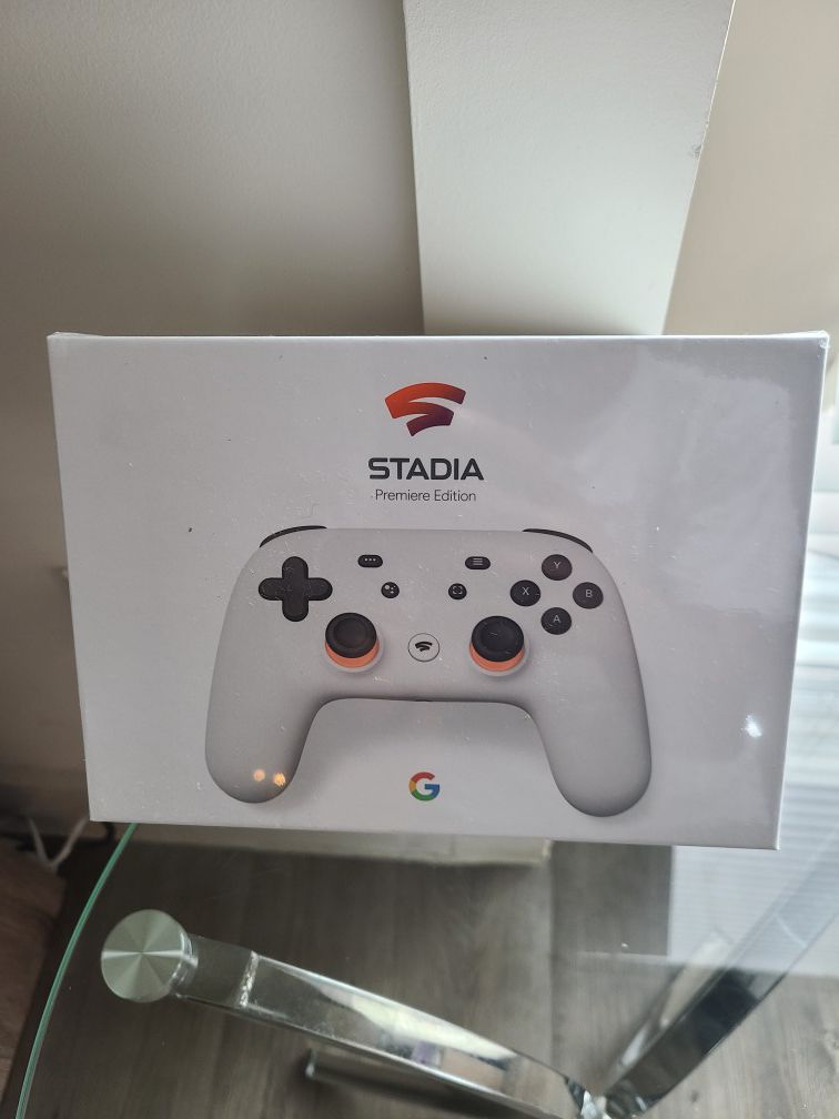 Google Stadia Premiere Edition - New - Controller and Chromecast Ultra